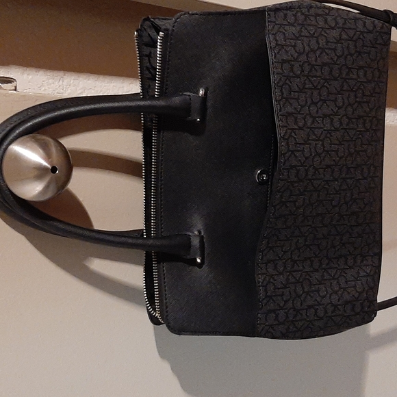 Med Signature Calvin Klein - Picture 5 of 9